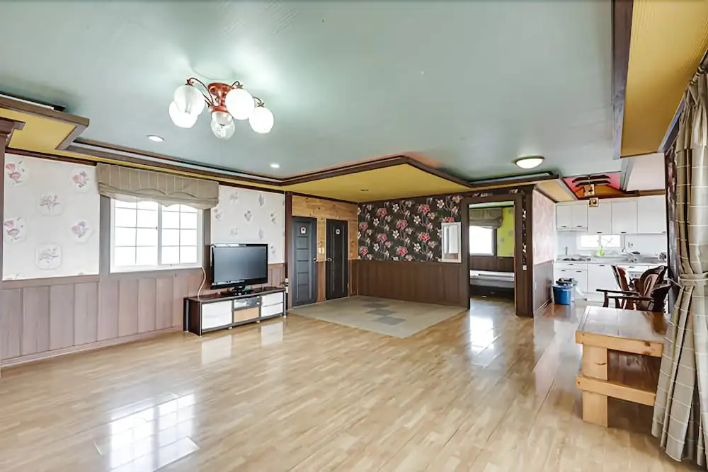 Anmyeondo Eden Dongsan Pension