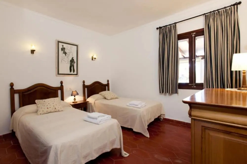Villa - 4 Bedrooms with Pool and WiFi - 103167