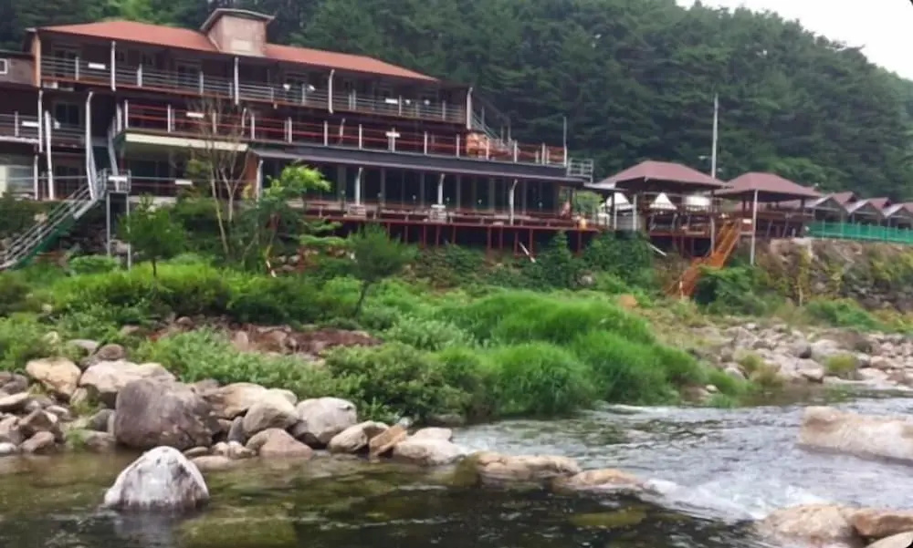 Jirisan Valley Pension