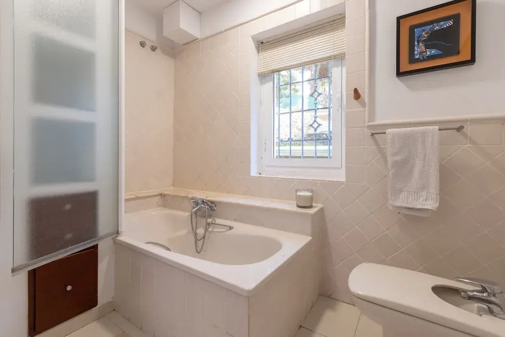 Axarqu a in Malaga With 2 Bedrooms and 1 Bathrooms