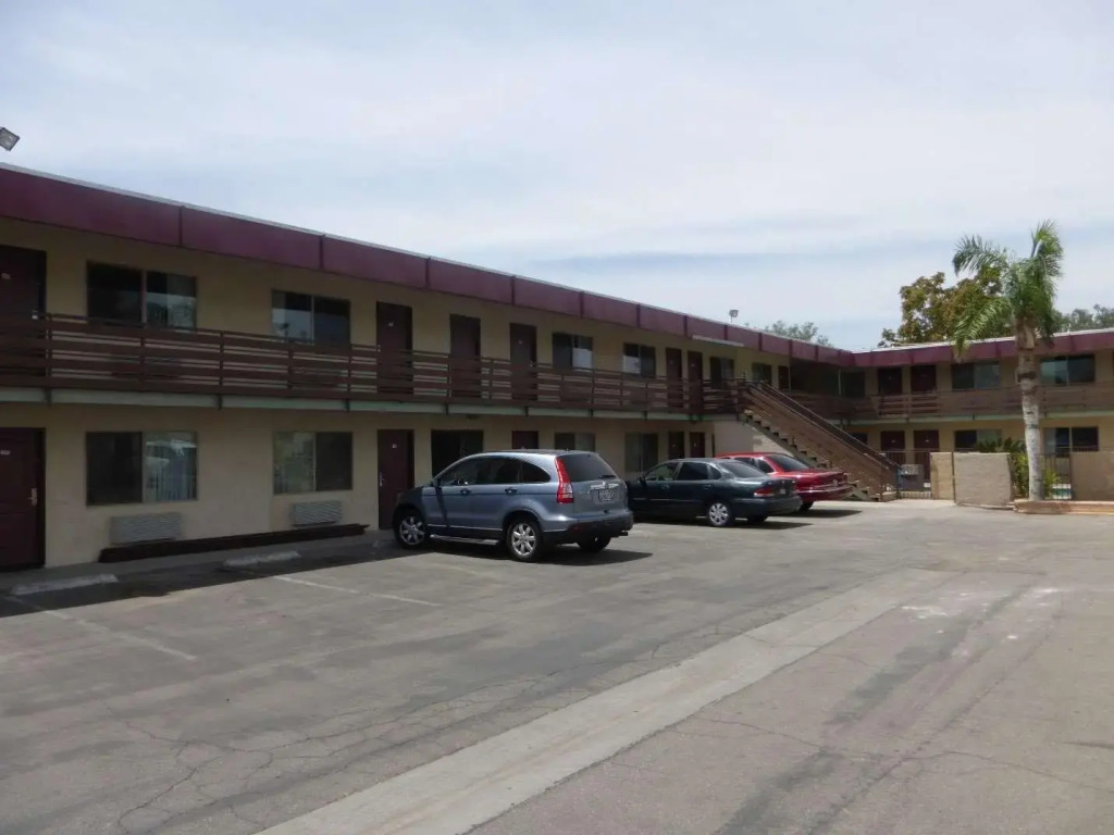 Red Roof Inn Bakersfield