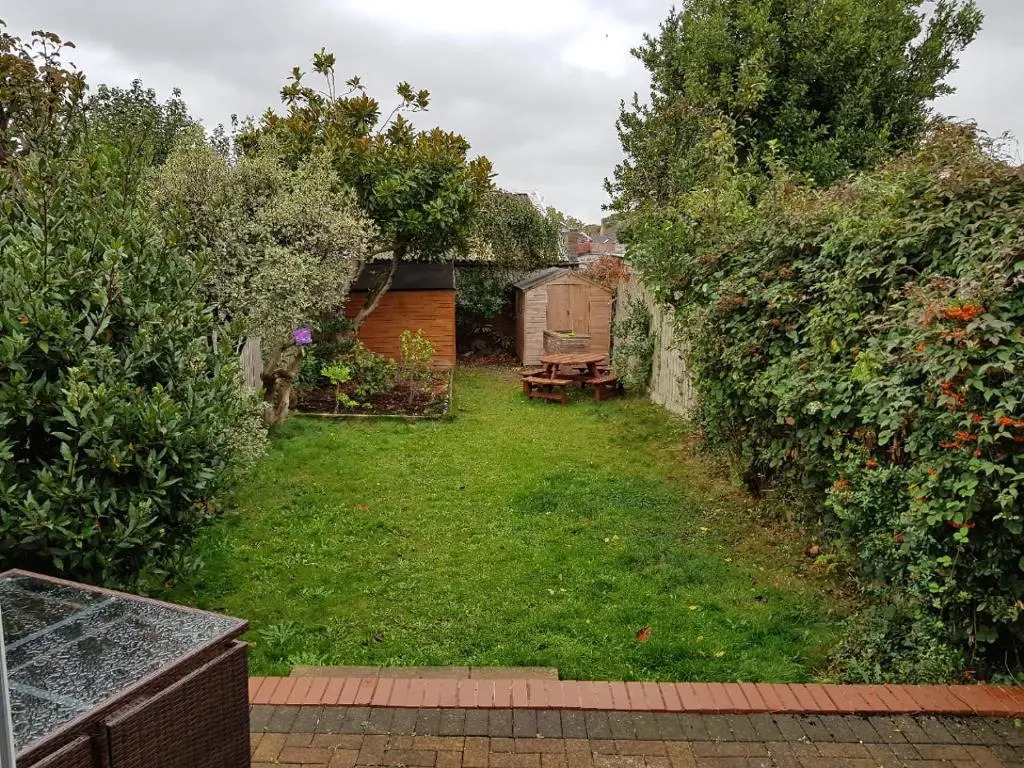 Luxurious very spacious one bedroom flat