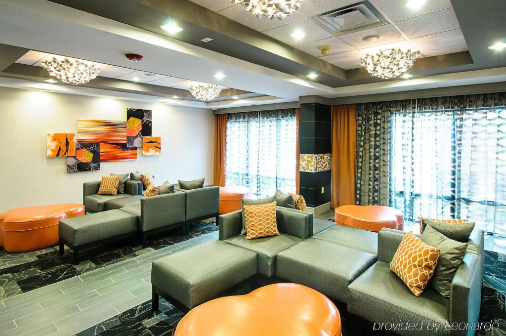 Hampton Inn Stafford/Quantico & Conference Center