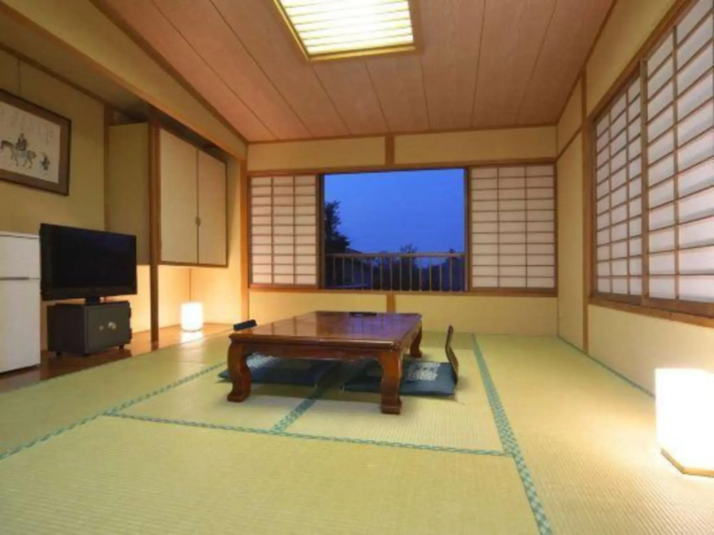 うり房旅館仲通り うら房