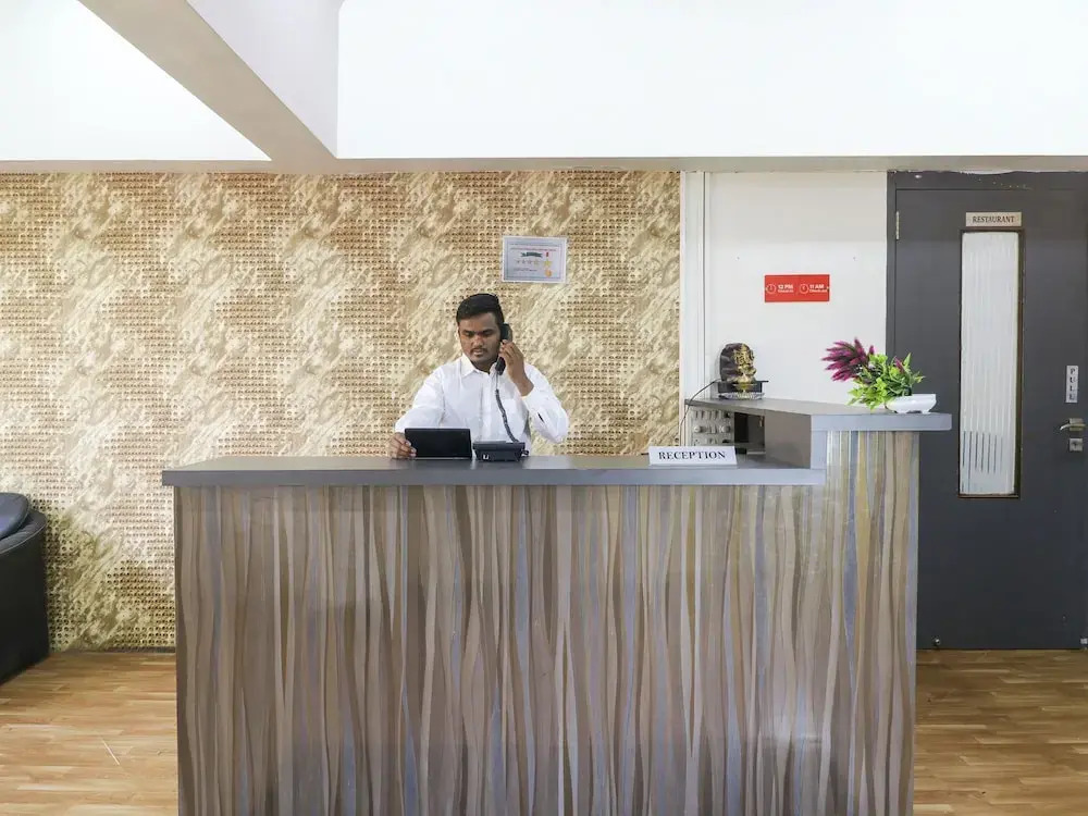 OYO 24161 Hotel Centre Point