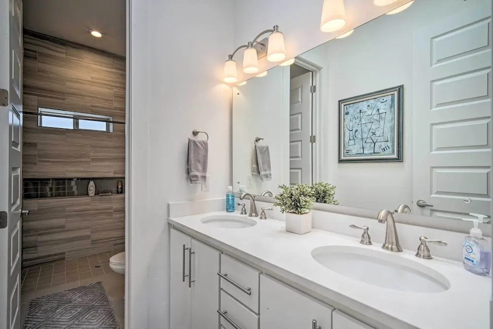 Upper Valley El Paso Home w/ Hiking Access On-site