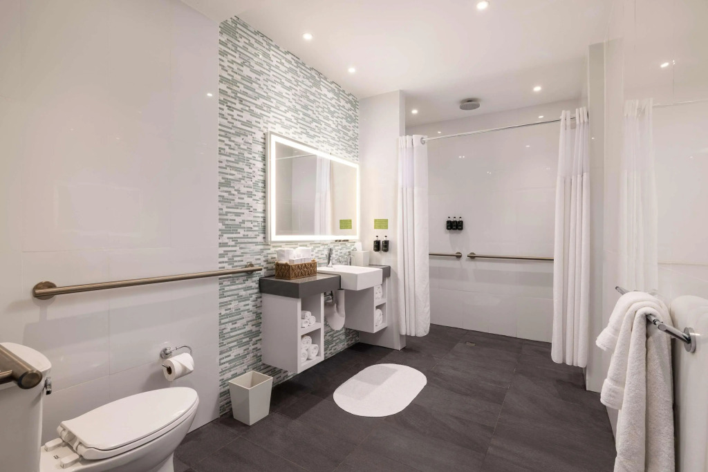 The Palms Hotel & Spa