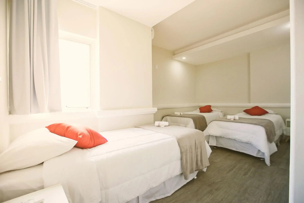 CLH Suites Domingos Ferreira