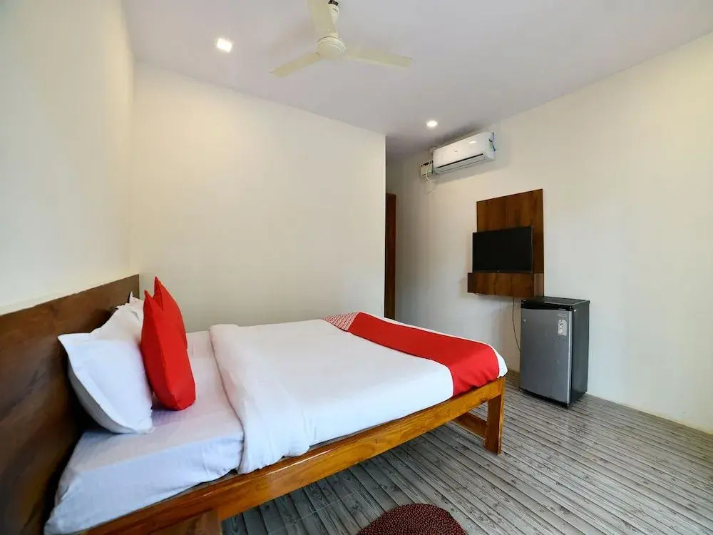 OYO 26851 La Perla Resort