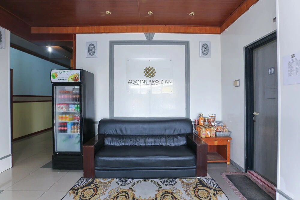 OYO 89931 Aqamar Raxxiz Inn 1