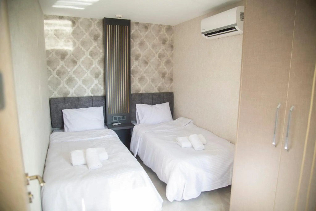 Le Luxe Suites Hotel