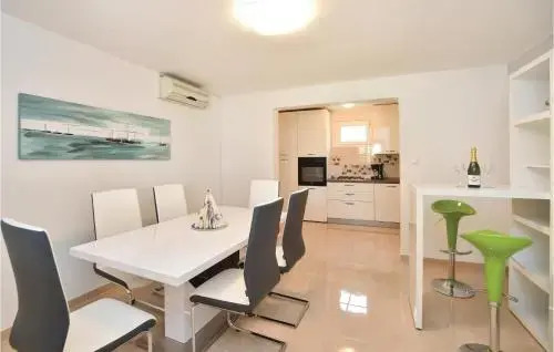 Amazing Home In Kastel Sucurac