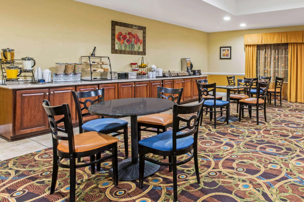 La Quinta by Wyndham Mobile Satsuma / Saraland