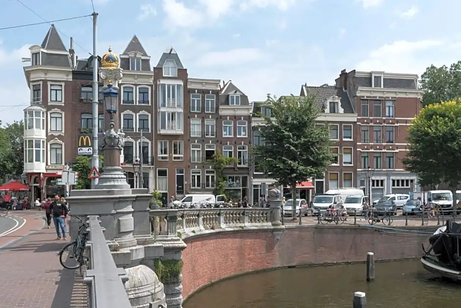 City centre studio canal belt