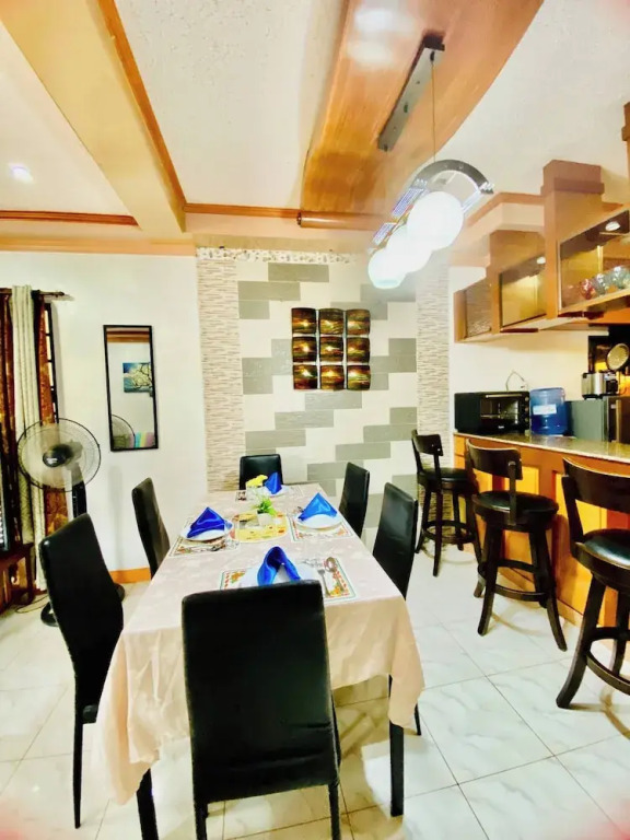 Len Staycation in Panabo 3BDR-2BR-Downstairs Wifi Netflix