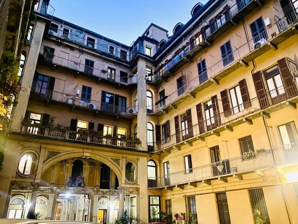 Vittorio 108 Home Apartment