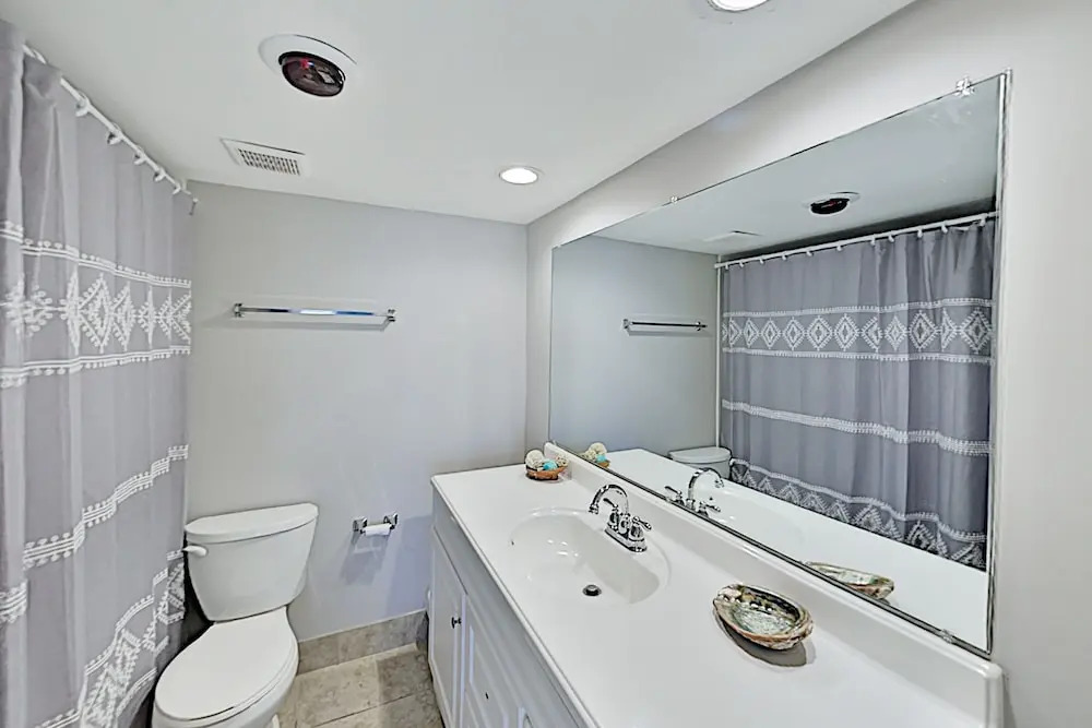1030coas 3 Bedroom Condo