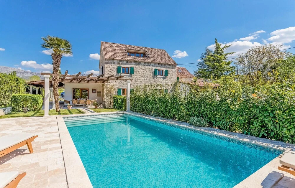 Awesome Home in Solin With 3 Bedrooms, Wifi and Outdoor Swimming Pool