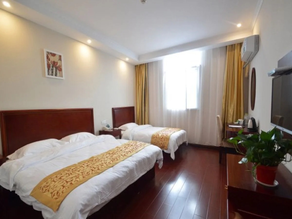 GreenTree Inn Nanjing XianLin Road JinMaRoad Subway Station Shell Hotel