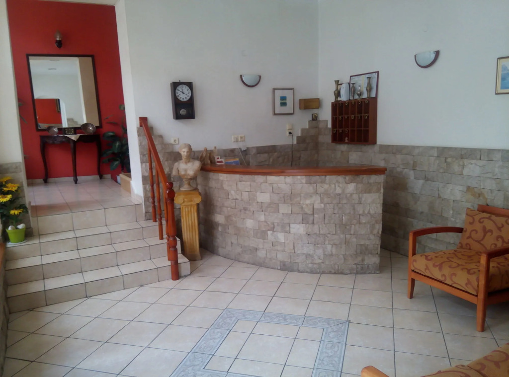 Hera Hotel