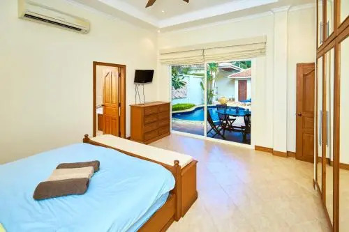 Golden Villa by Fantasea Beach
