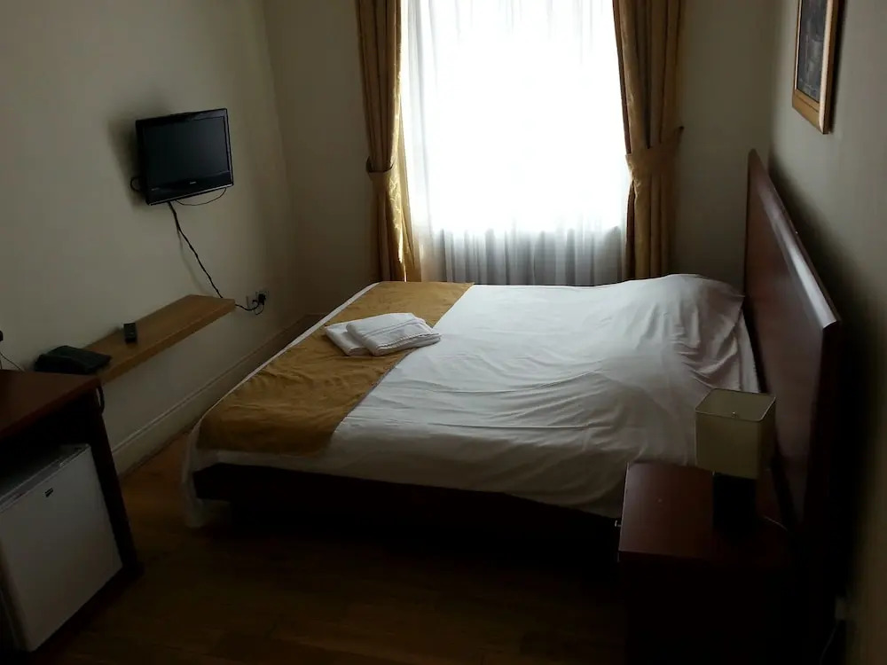 Camden Road Hotel