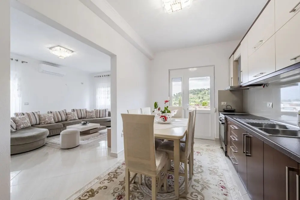 Hometown Apartment 1 Spacious 3BR