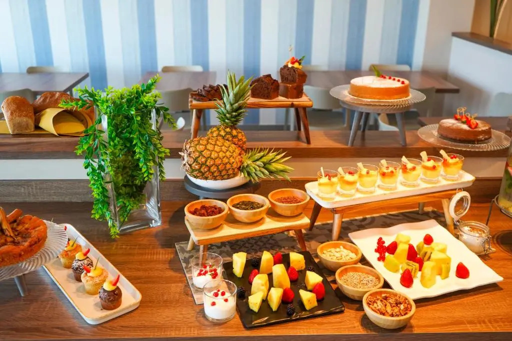 Alexandra B&B & Brunch -Beach Front Parking Included