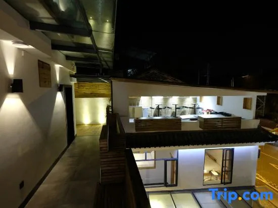 DaLi LOFT Travelling With Hostel