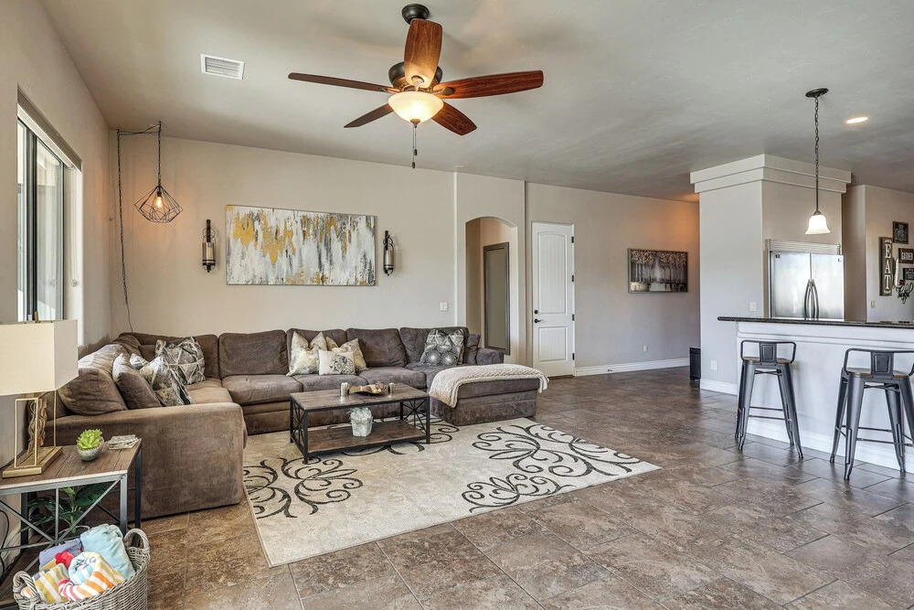 Pool & Hot Tub: Luxe Lake Havasu Home