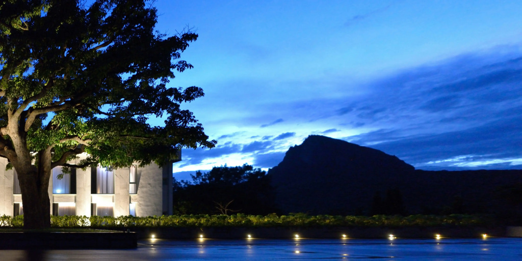 Gloria Manor