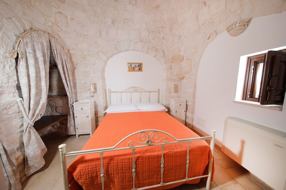 Trulli Arco Antico