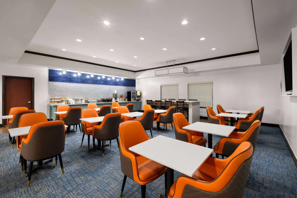La Quinta by Wyndham Denton - University Drive