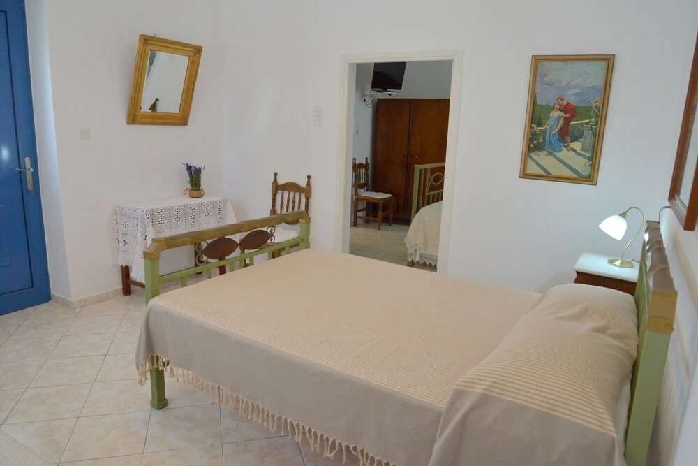 Irinis House