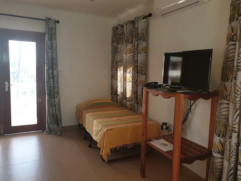 La Maison Hibiscus Self Catering Accommodation