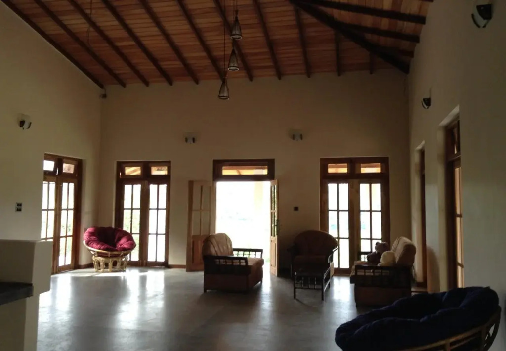 leisure bug sri lankan tours and home stay