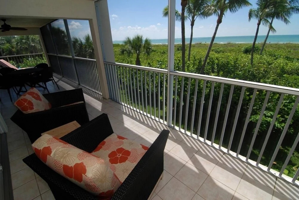 Beachcomber A101 - Gulf Views & Direct Beach Access! 3 Bedroom Condo