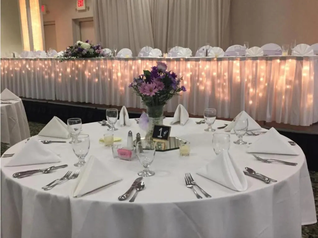 Comstock Inn & Conference Center