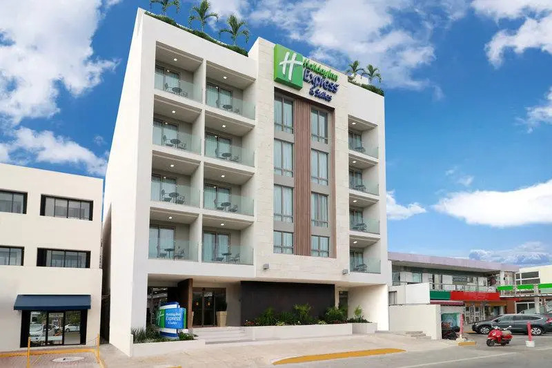 Holiday Inn Express And Suites Playa Del Carmen