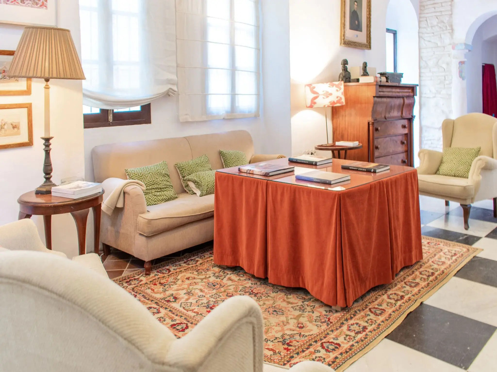 Charming Holiday Home in Fuentes de Andalucía With Pool