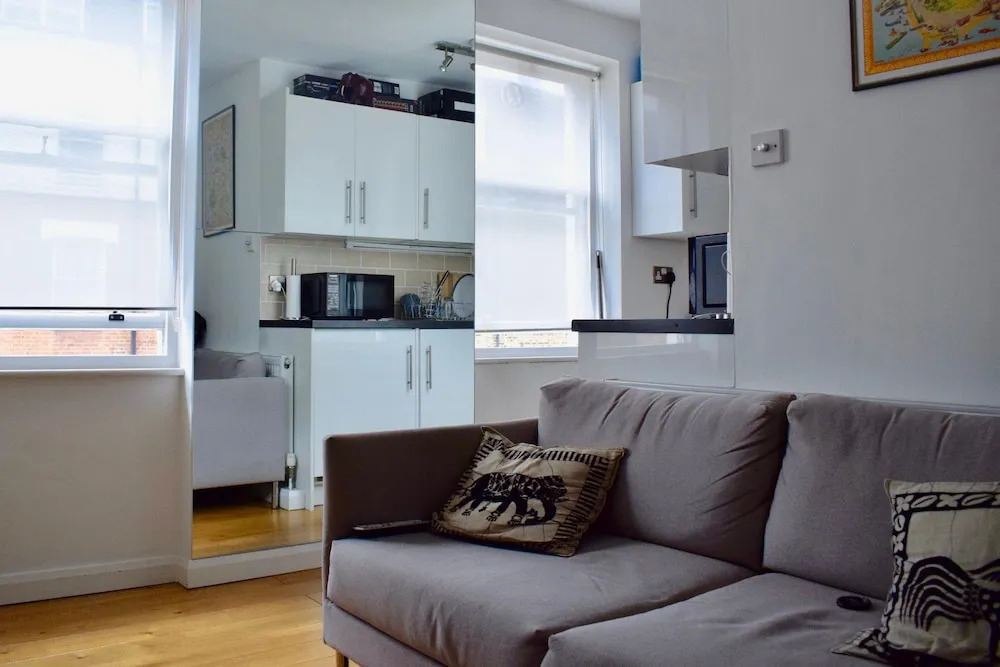 Bright 1 Bedroom Flat By Baker Street