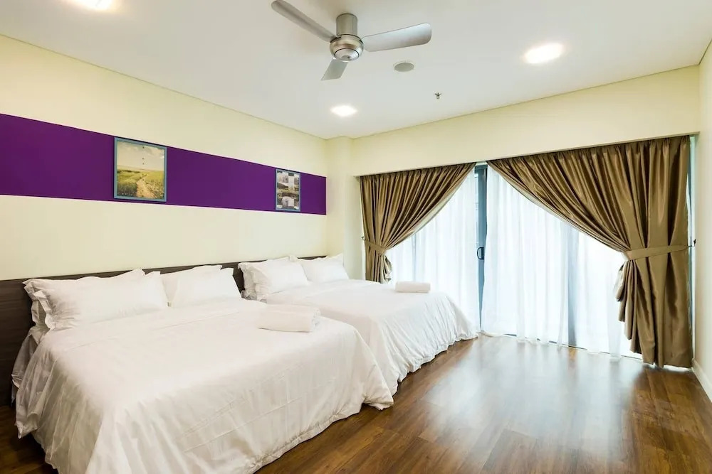 Bright 2BR Condo for 5 W/kl City View