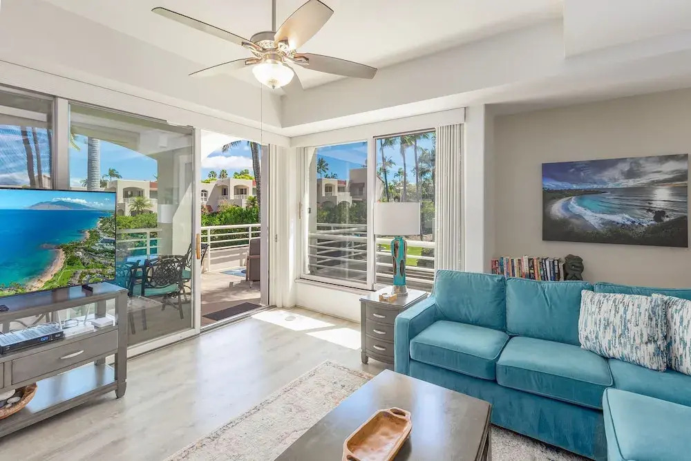 New! Palms 702 - Romantic Retreat - Split AC in Bedroom - Open-air Living Area