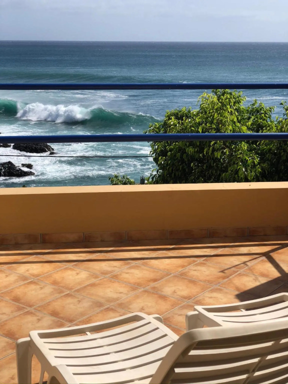 Splendid Private Guest Suite with Terrace & Ocean View