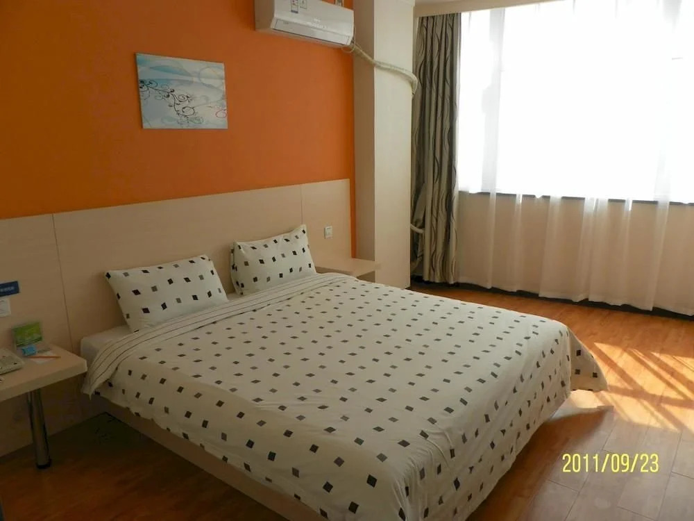 Eaka 365 Hotel