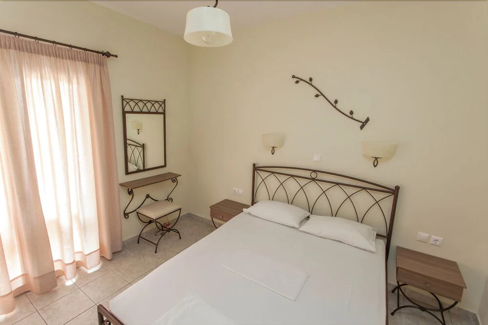 Konstantinos Hotel & Apartments 2