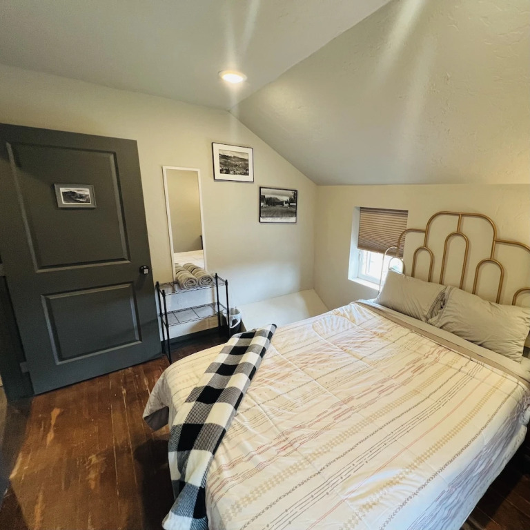 Treeline Hostel