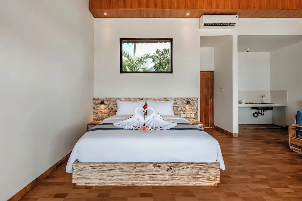 Seraya Cove Estate by Manara