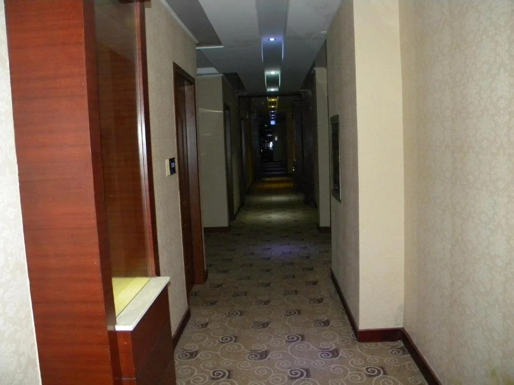 Nanjing Riyu Business Hotel