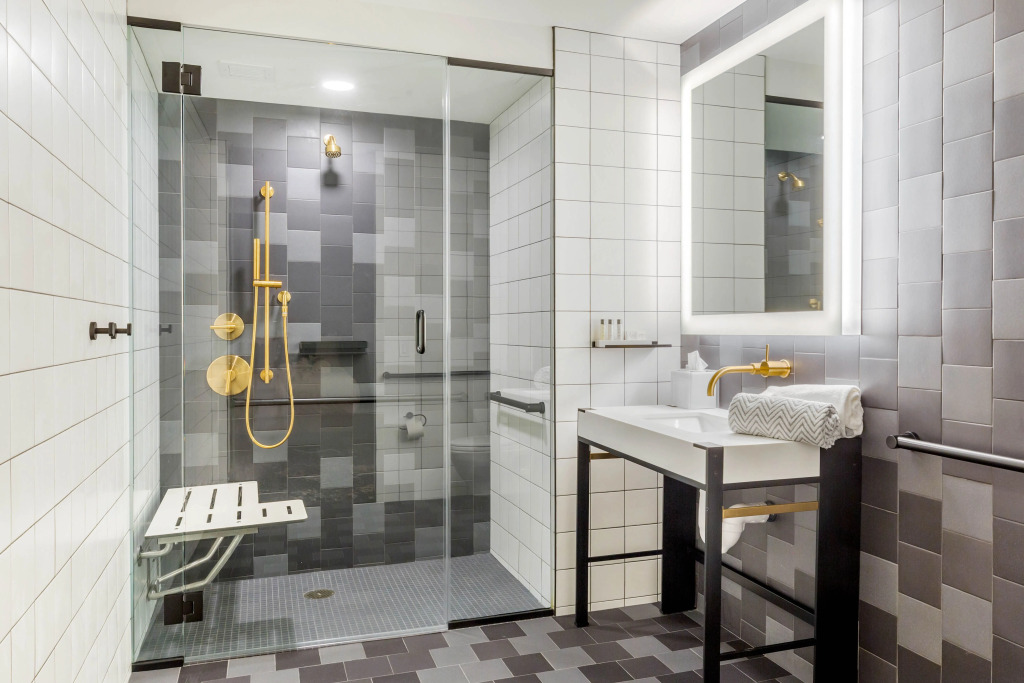 Cambria Hotel Boston Downtown - Seaport